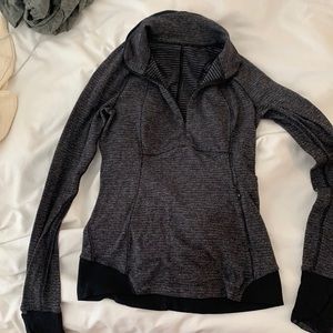 Lululemon half zip size S